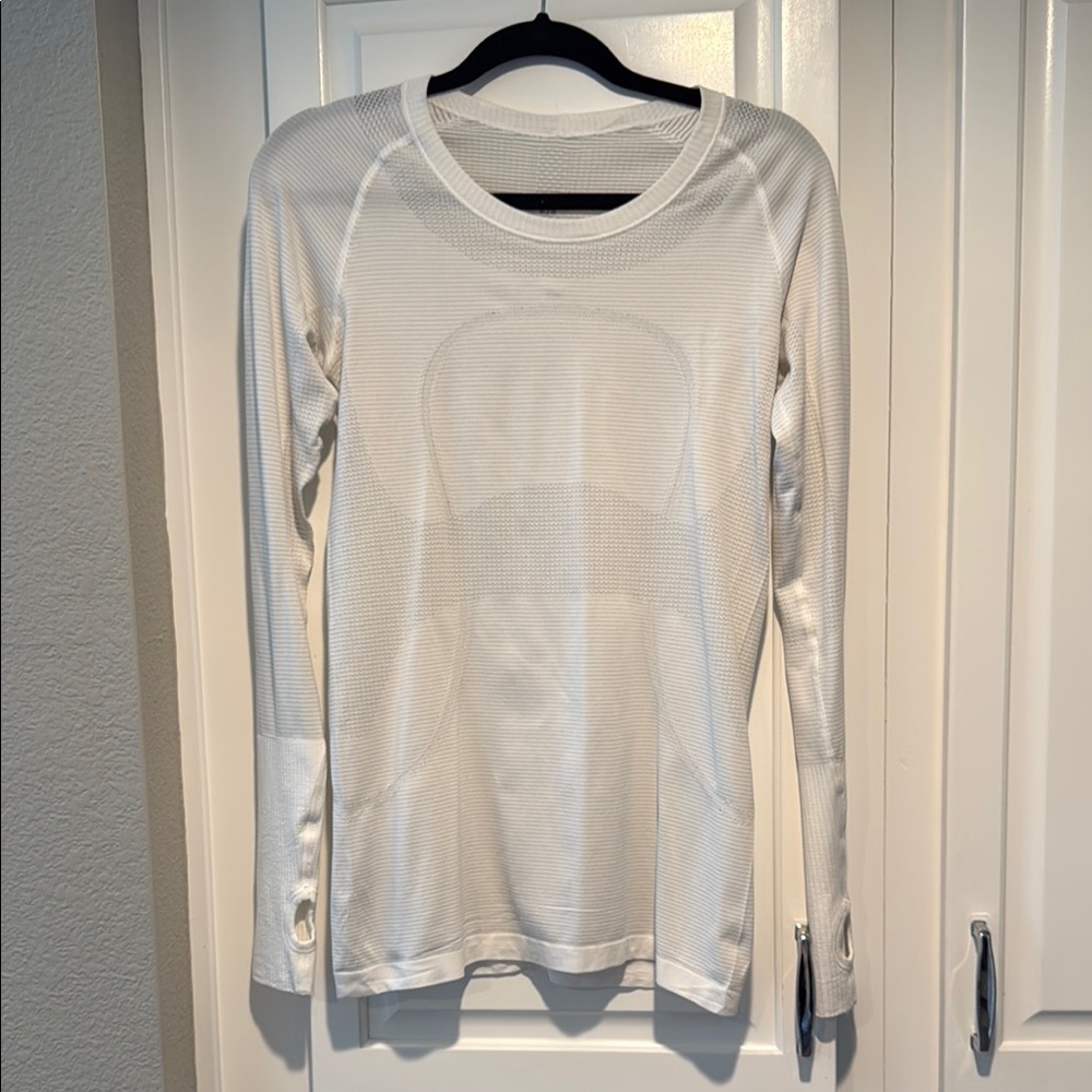 Lululemon Athletica Gray Fitted Long Sleeve Tee